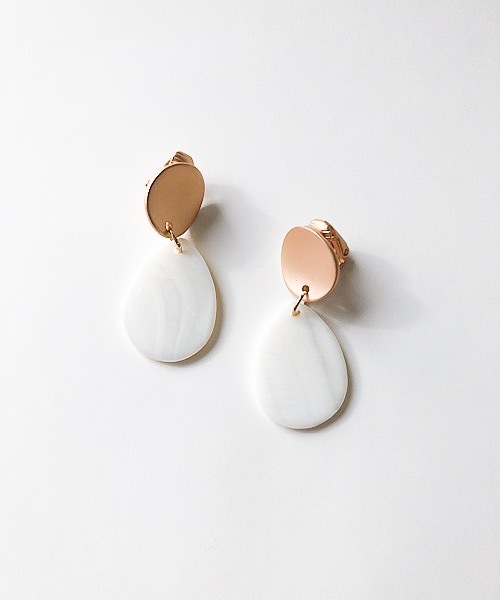 TIMELESS&THREE（タイムレスアンドスリー）の「デザインフルイヤリング（イヤリング・レディース・A/B/C/D/E/F/G/H/I/J/O/L/N/R/M/Q/K/P/T/V/U/S/X/Y/W/その他2/その他1/Z/その他4/その他3/その他6/その他7/その他8/その他5/その他9/その他10・FREE）」の21枚目の写真