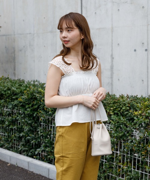 flower（フラワー）の「フルブルームトップ（シャツ/ブラウス・レディース・ホワイト/ネイビー・FREE）」の11枚目の写真