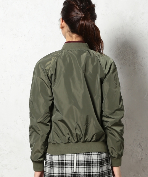 green label relaxing(グリーンレーベルリラクシング)の「GC P MA-1 ブルゾン ◆(ブルゾン・レディース・オリーブ/ネイビー・38/40)」の6枚目の写真