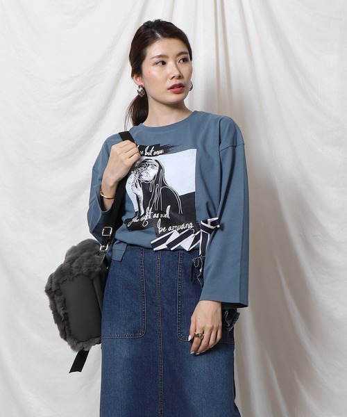 Re.Verofonna(ヴェロフォンナ)の「バイカラーリボンプリントTシャツ(Tシャツ/カットソー)」|ブルー