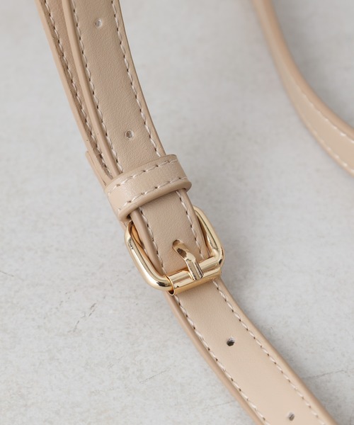 Chico(チコ)の「パスケース付きクロコスクエアバッグ(ショルダーバッグ・レディース・ブラック/ブラウン/ベージュ・FREE)」の17枚目の写真