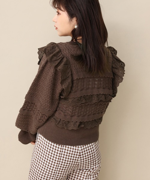 one after another NICE CLAUP（ワンアフターアナザーナイスクラップ）の「フリルニットカーディガン（カーディガン/ボレロ・レディース・アイボリー/ブラウン/ベージュ・FREE）」の3枚目の写真