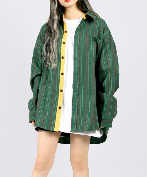 DING（ディング）の「DING/バックボタンストライプシャツ（シャツ/ブラウス・レディース・グリーン/ブラック・FREE）」の2枚目の写真