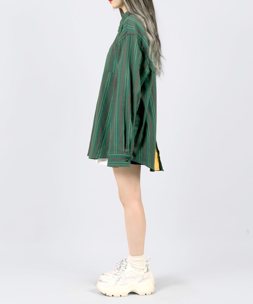 DING（ディング）の「DING/バックボタンストライプシャツ（シャツ/ブラウス・レディース・グリーン/ブラック・FREE）」の7枚目の写真