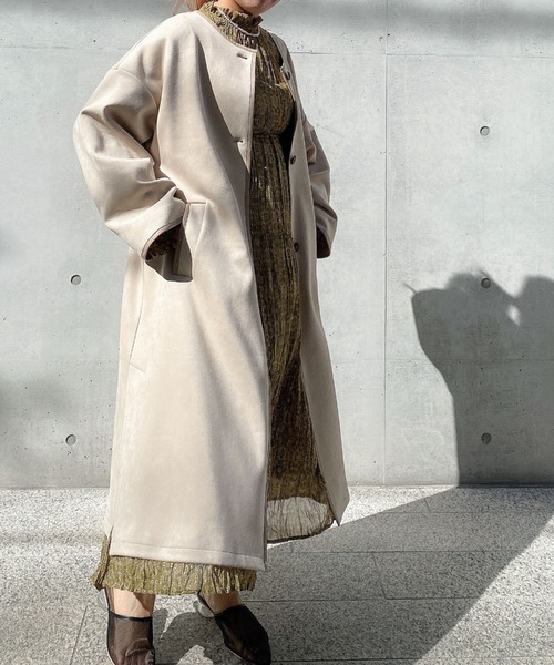 archives（アルシーヴ）の「パイピングコート（ノーカラーコート・レディース・アイボリー/グレイッシュベージュ/ブルー・MEDIUM）」の9枚目の写真