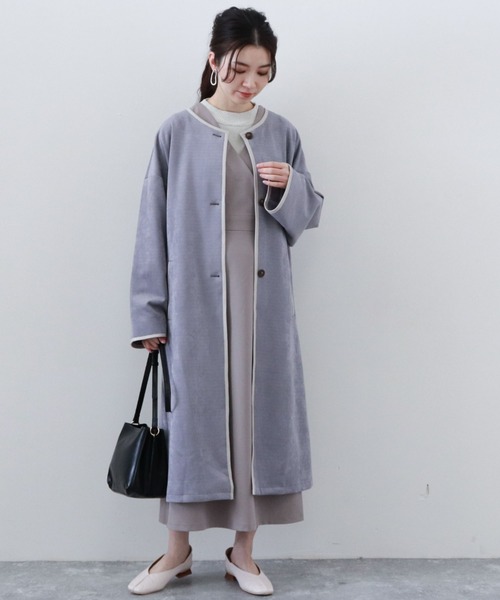 archives（アルシーヴ）の「パイピングコート（ノーカラーコート・レディース・アイボリー/グレイッシュベージュ/ブルー・MEDIUM）」の4枚目の写真