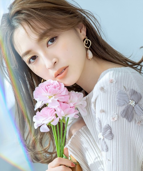 WILLSELECTION(ウィルセレクション)の「マーブルドロップイヤリング(イヤリング・レディース・カーキ/アイボリー・FREE)」の6枚目の写真