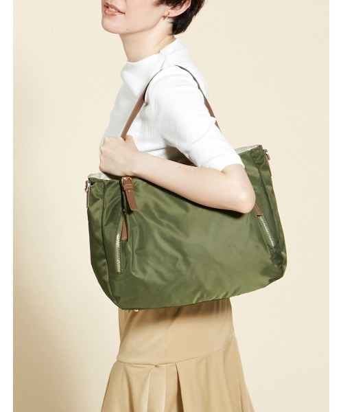 MONICA（モニカ）の「ナイロン2WAYトートバッグ Mサイズ（トートバッグ・レディース・ブラック/ネイビー/ベージュ/ピンク/カーキ・FREE）」の3枚目の写真