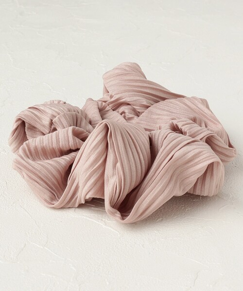 pink adobe（ピンクアドベ）の「◆プリーツシュシュ（その他ヘアアクセサリー・レディース・ダークグレー/サンドベージュ/ピンク系/グリーン系・00）」の5枚目の写真