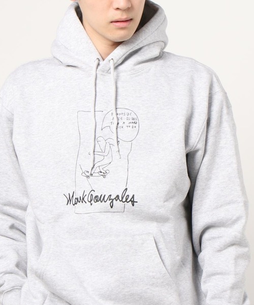 Mark Gonzales(マーク・ゴンザレス)の「Mark Gonzales/マークゴンザレス "LOGO" プリント プルパーカー(パーカー・メンズ・ブルー/ホワイト/グレイッシュベージュ/ブラック/ミント/グレー・LARGE/X-LARGE/MEDIUM)」の3枚目の写真