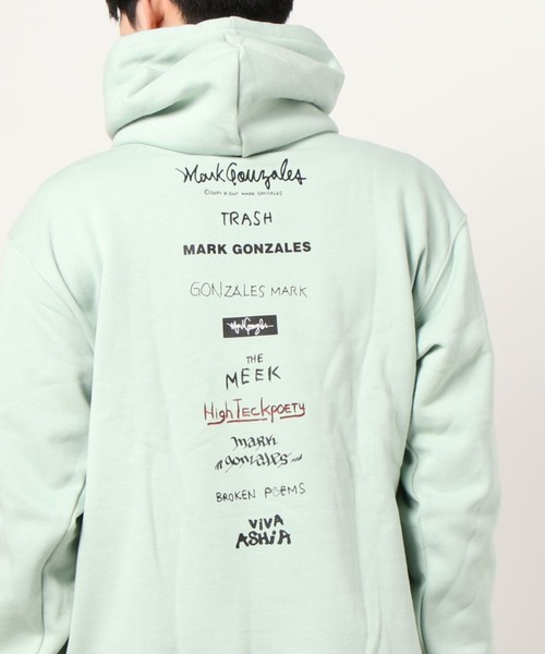 Mark Gonzales(マーク・ゴンザレス)の「Mark Gonzales/マークゴンザレス "LOGO" プリント プルパーカー(パーカー・メンズ・ブルー/ホワイト/グレイッシュベージュ/ブラック/ミント/グレー・LARGE/X-LARGE/MEDIUM)」の5枚目の写真