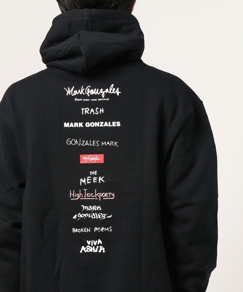Mark Gonzales(マーク・ゴンザレス)の「Mark Gonzales/マークゴンザレス "LOGO" プリント プルパーカー(パーカー・メンズ・ブルー/ホワイト/グレイッシュベージュ/ブラック/ミント/グレー・LARGE/X-LARGE/MEDIUM)」の2枚目の写真