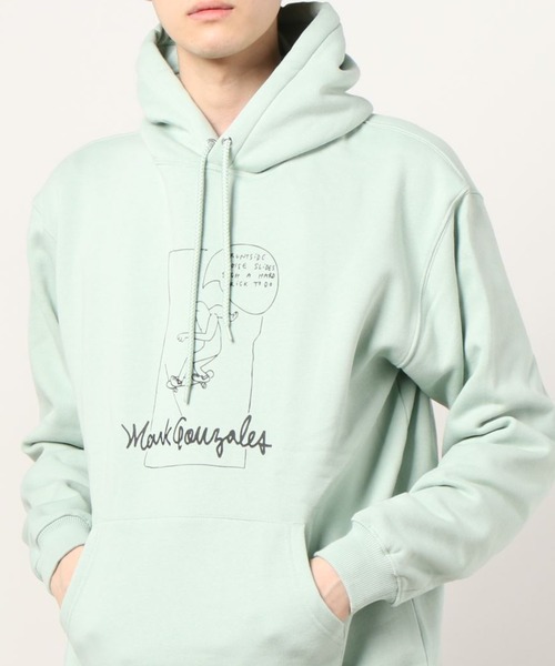 Mark Gonzales(マーク・ゴンザレス)の「Mark Gonzales/マークゴンザレス "LOGO" プリント プルパーカー(パーカー・メンズ・ブルー/ホワイト/グレイッシュベージュ/ブラック/ミント/グレー・LARGE/X-LARGE/MEDIUM)」の13枚目の写真