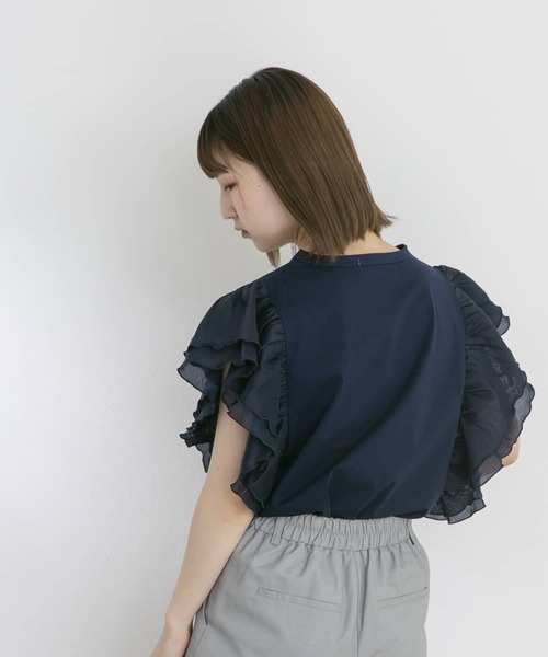 UR Lab.（アーバンリサーチラボ）の「袖フリルカットソー（Tシャツ/カットソー・レディース・ブラック/パープル/オフホワイト/ライトカーキ/ネイビー・FREE）」の16枚目の写真