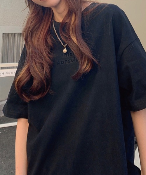 meJane(ミージェーン)の「逆さ3D立体ロゴビックシルエットTシャツ【ZOZOTOWN限定】(Tシャツ/カットソー・レディース・ホワイト/チャコールグレー/ブラック/モカ・FREE)」の1枚目の写真