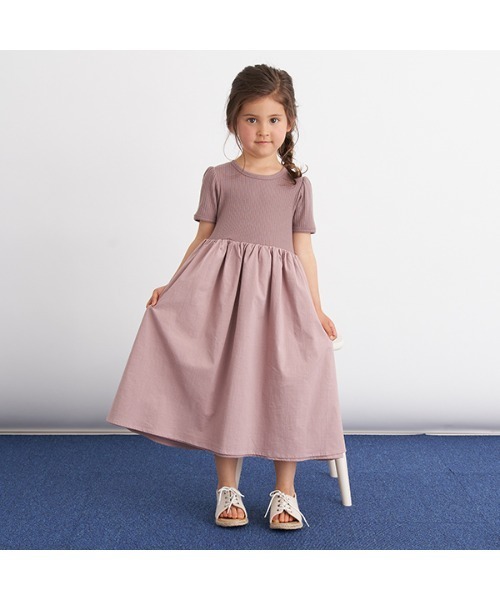 b・ROOM（ビールーム）の「ワントーンドッキングワンピース（ワンピース・キッズ・オフホワイト/チャコール/モカ・100cm/90cm/120cm/110cm/130cm）」の3枚目の写真