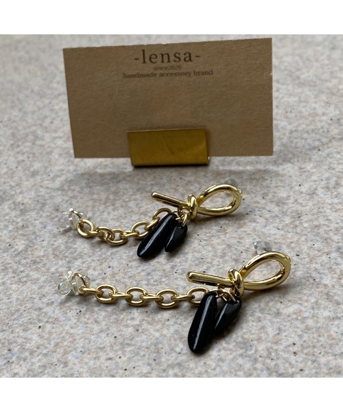 tone(トーン)の「【-lensa-】ゴールドチェーンのシンプル結び目ピアス(MA)(ピアス(両耳用)・レディース・ゴールド・FREE)」の1枚目の写真