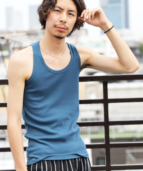 ８(eight)（エイト）の「シンプル無地タンクトップ（タンクトップ・メンズ・チャコールグレー/オフホワイト/モカ/オリーブ/ブルー/ダークブルー/ターコイズブルー/バーガンディー/パープル/レッド/オレンジ/ライトピンク/ブラック/イエロー/ライム/杢グレー/ライトグレー/ヘザーチャコール/ネイビー/インディゴブルー/ブラウン・MEDIUM/X-LARGE/LARGE）」の15枚目の写真