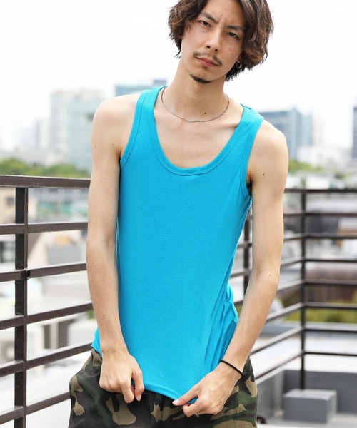 ８(eight)（エイト）の「シンプル無地タンクトップ（タンクトップ・メンズ・チャコールグレー/オフホワイト/モカ/オリーブ/ブルー/ダークブルー/ターコイズブルー/バーガンディー/パープル/レッド/オレンジ/ライトピンク/ブラック/イエロー/ライム/杢グレー/ライトグレー/ヘザーチャコール/ネイビー/インディゴブルー/ブラウン・MEDIUM/X-LARGE/LARGE）」の12枚目の写真