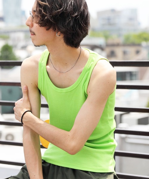 ８(eight)（エイト）の「シンプル無地タンクトップ（タンクトップ・メンズ・チャコールグレー/オフホワイト/モカ/オリーブ/ブルー/ダークブルー/ターコイズブルー/バーガンディー/パープル/レッド/オレンジ/ライトピンク/ブラック/イエロー/ライム/杢グレー/ライトグレー/ヘザーチャコール/ネイビー/インディゴブルー/ブラウン・MEDIUM/X-LARGE/LARGE）」の10枚目の写真