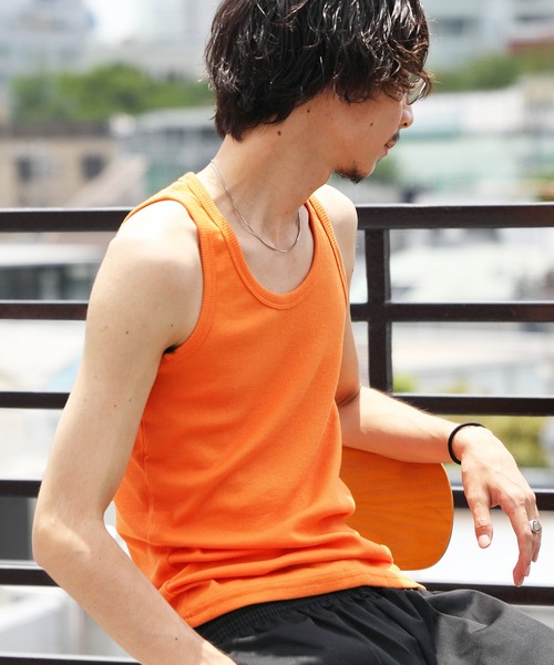 ８(eight)（エイト）の「シンプル無地タンクトップ（タンクトップ・メンズ・チャコールグレー/オフホワイト/モカ/オリーブ/ブルー/ダークブルー/ターコイズブルー/バーガンディー/パープル/レッド/オレンジ/ライトピンク/ブラック/イエロー/ライム/杢グレー/ライトグレー/ヘザーチャコール/ネイビー/インディゴブルー/ブラウン・MEDIUM/X-LARGE/LARGE）」の21枚目の写真