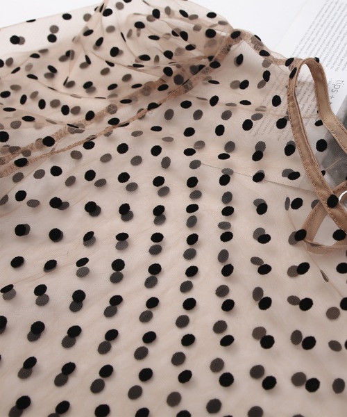 MAISON DE THERESE（メゾン ド テレーズ）の「ドット柄　キャミソール付き　チュールブラウス（シャツ/ブラウス・レディース・ブラック/ブラウン/ベージュ/ホワイト・M）」の5枚目の写真