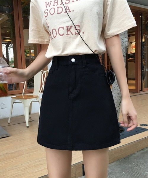 urge：（アージコロン ）の「【URGE：】 シンプル 台形 スカート（スカート・レディース・ホワイト/ブラック・X-LARGE/SMALL/LARGE/MEDIUM）」の6枚目の写真