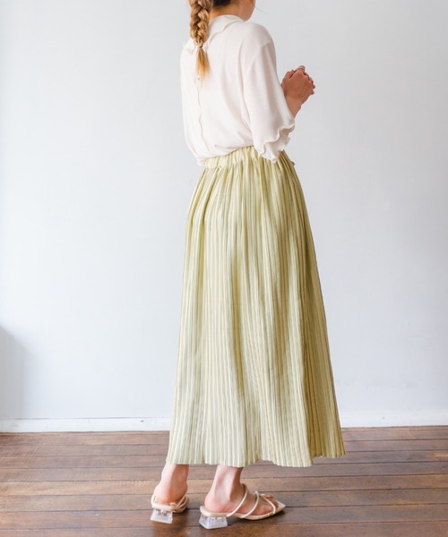 nemne store(ネンネストア)の「オレンジをつむプリーツロングスカート(スカート・レディース・ライトグリーン/アイボリー/キャメル・フリー)」の10枚目の写真