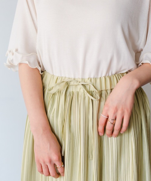nemne store(ネンネストア)の「オレンジをつむプリーツロングスカート(スカート・レディース・ライトグリーン/アイボリー/キャメル・フリー)」の15枚目の写真
