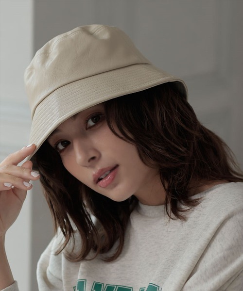 DONOBAN(ドノバン)の「合皮ダウンブリムバケットHAT(ハット・レディース・アイボリー/ブラック・ONESIZE)」の2枚目の写真