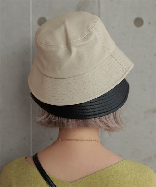 DONOBAN(ドノバン)の「合皮ダウンブリムバケットHAT(ハット・レディース・アイボリー/ブラック・ONESIZE)」の4枚目の写真