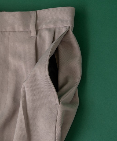 LUCY（ルーシー）の「LUCY/2TACK TAPERED SLACKS（スラックス・メンズ・ブラック/グレイッシュベージュ・MEDIUM/LARGE）」の9枚目の写真