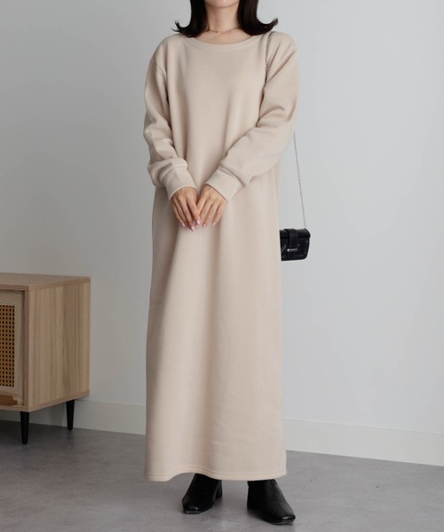 RANAN(ラナン)の「ふかふかあったか!裏起毛シンプルワンピ(ワンピース・レディース・ネイビー/レッド/チャコール/ブラック/エメラルド/アイボリー/ホワイト系1/レッド系1/グレー系1/ネイビー系1/ブラック系1・LL/M/L)」の3枚目の写真
