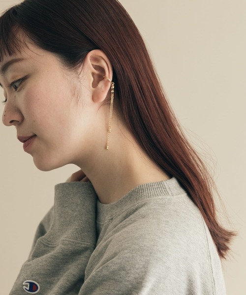 SMELLY（スメリー）の「ダブルチェーンイヤカフ（イヤーカフ・レディース・シルバー/ゴールド・-）」の4枚目の写真