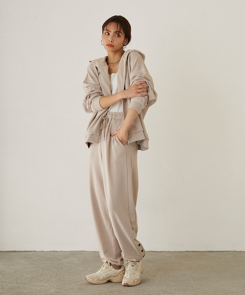 179/WG（イチナナキュウダブルジー）の「配色釦スウェットジョガーパンツ（スウェットパンツ・レディース・チャコールグレー/グレー/グリーン・MEDIUM）」の21枚目の写真