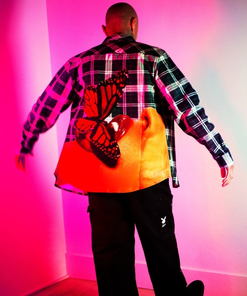 PLAYBOY(プレイボーイ)の「PLAYBOY MONARCH L/S FLANNEL / HUF シャツ【PLAYBOY】 コラボ(シャツ/ブラウス・メンズ・ブラック・MEDIUM/LARGE/X-LARGE)」の2枚目の写真