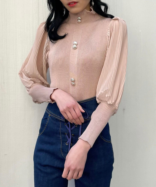 titty＆Co. PETIT（ティティアンドコープティ）の「【titty&Co.PETIT】シフォンスリーブダブルボタンニットトップス（ニット/セーター・レディース・ホワイト/ブラック/ベージュ・FREE）」の4枚目の写真