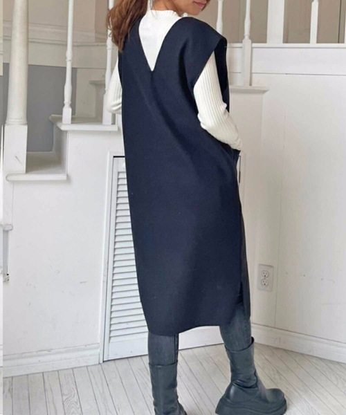 M y u（ミュー）の「前ポケットミニ丈ベストロングワンピース（ワンピース・レディース・チャコールグレー/ブラック・FREE）」の4枚目の写真