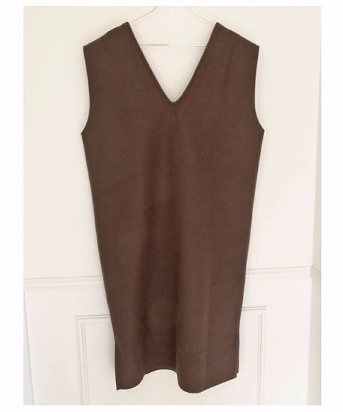 M y u（ミュー）の「前ポケットミニ丈ベストロングワンピース（ワンピース・レディース・チャコールグレー/ブラック・FREE）」の10枚目の写真