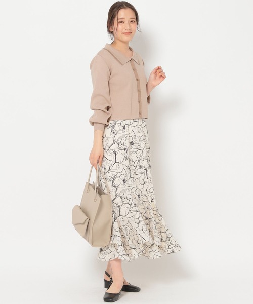 mysty woman(ミスティウーマン)の「衿つき配色カーディガン 272998(ニット/セーター・レディース・ブラック/オフホワイト/イエロー/ライトベージュ・FREE)」の7枚目の写真