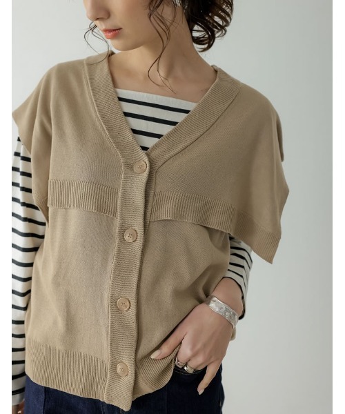 Re:EDIT(リエディ)の「ケープライクニットベスト(ベスト・レディース・ベージュ/ブラック/グリーン・LARGE/MEDIUM)」の2枚目の写真