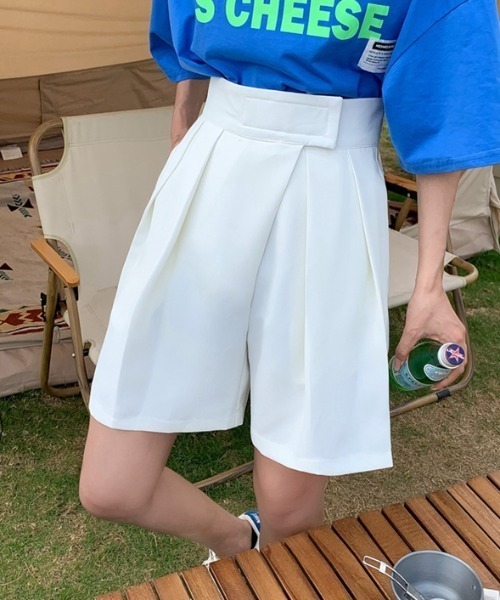 MANGROVE(マングローブ)の「ベルクロウエストタックハーフパンツ(その他パンツ・レディース・ホワイト/ブラック/レッド/グリーン・MEDIUM/LARGE)」の2枚目の写真
