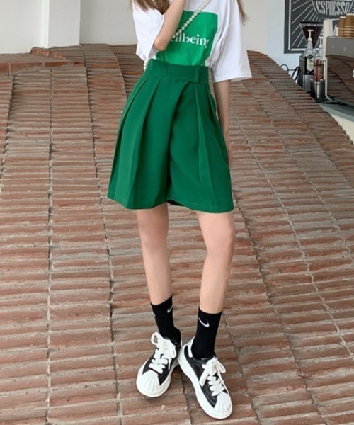 MANGROVE(マングローブ)の「ベルクロウエストタックハーフパンツ(その他パンツ・レディース・ホワイト/ブラック/レッド/グリーン・MEDIUM/LARGE)」の9枚目の写真