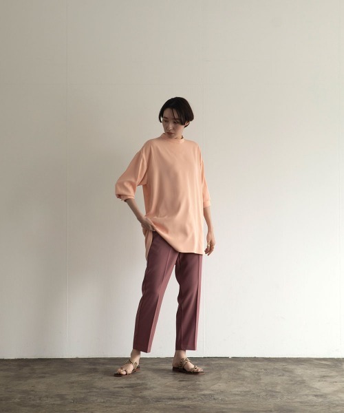 marjour（マージュール）の「HIGHWAIST CENTER PRESS PANTS（スラックス・レディース・ブラック/ライトグレー/モーブ系・M/L）」の15枚目の写真