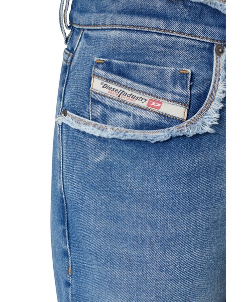 DIESEL（ディーゼル）の「メンズ 22FW デニムパンツ スリムフィット（デニムパンツ・メンズ・インディゴブルー・26inch/32inch/30inch/36inch/34inch/28inch）」の5枚目の写真