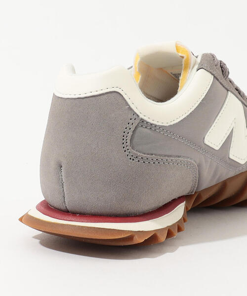 TOMORROWLAND （トゥモローランド）の「New Balance URC30 スニーカー（スニーカー・レディース・ホワイト系その他/グレー系その他2/イエロー系その他2・23/24/25）」の4枚目の写真