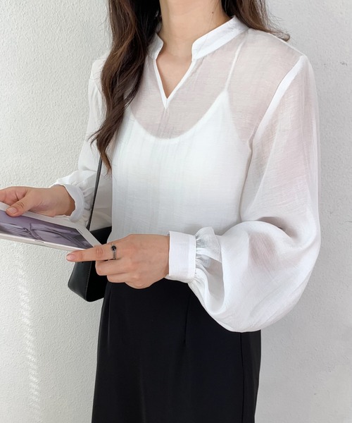 ECLIN（エクラン）の「ボリュームスリーブスキッパネックブラウス（シャツ/ブラウス・レディース・ホワイト/ブラック/パープル/ブルー・M/L）」の15枚目の写真