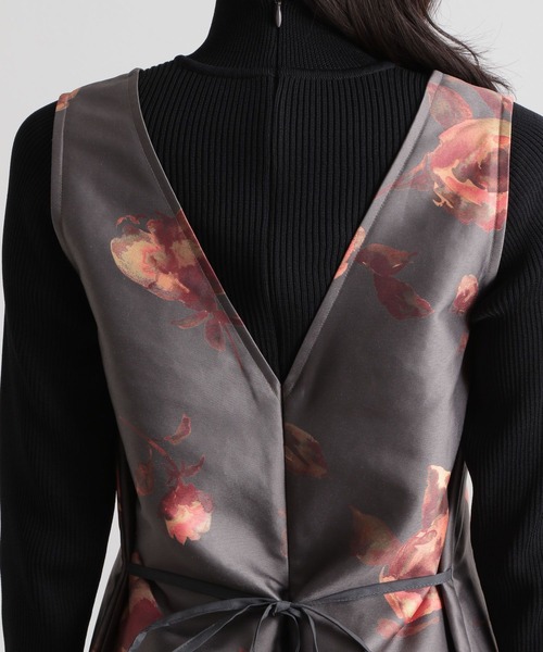 Andemiu(アンデミュウ)の「TSUBAKI柄ワンピース173805(ワンピース・レディース・マスタード/チャコールグレー/ブルー・FREE)」の5枚目の写真