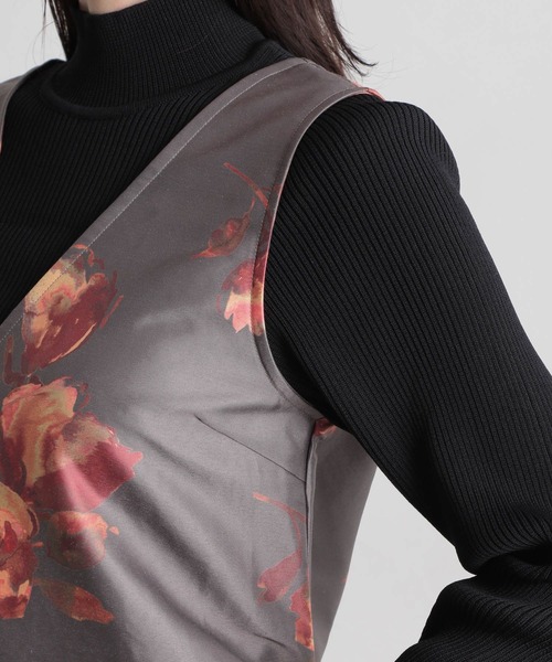 Andemiu(アンデミュウ)の「TSUBAKI柄ワンピース173805(ワンピース・レディース・マスタード/チャコールグレー/ブルー・FREE)」の8枚目の写真