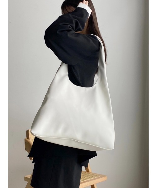 WEGO(ウィゴー)の「WEGO/トライアングルPUトートバッグ(トートバッグ・レディース・ブラック/ホワイト・FREE)」の1枚目の写真